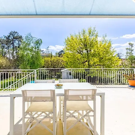 Apartment Guestready - White With Private Pool Saint-Medard-en-Jalles