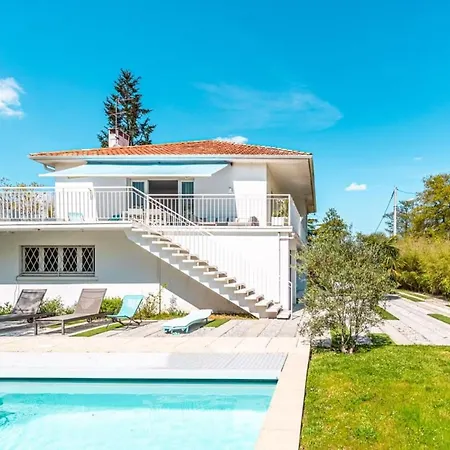 Guestready - White With Private Pool Apartment