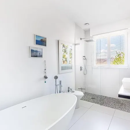 Guestready - White With Private Pool * Saint-Medard-en-Jalles
